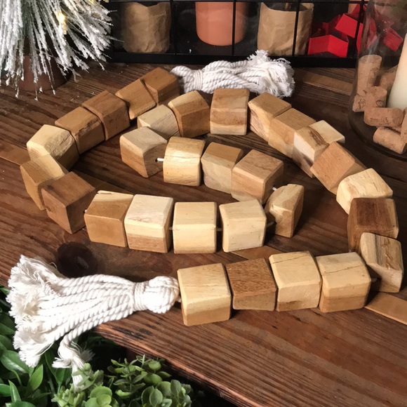 Pottery Barn Rustic & Country Chic Cubed Wood Beaded Garland with Tasseled Rope - Picture 12 of 17